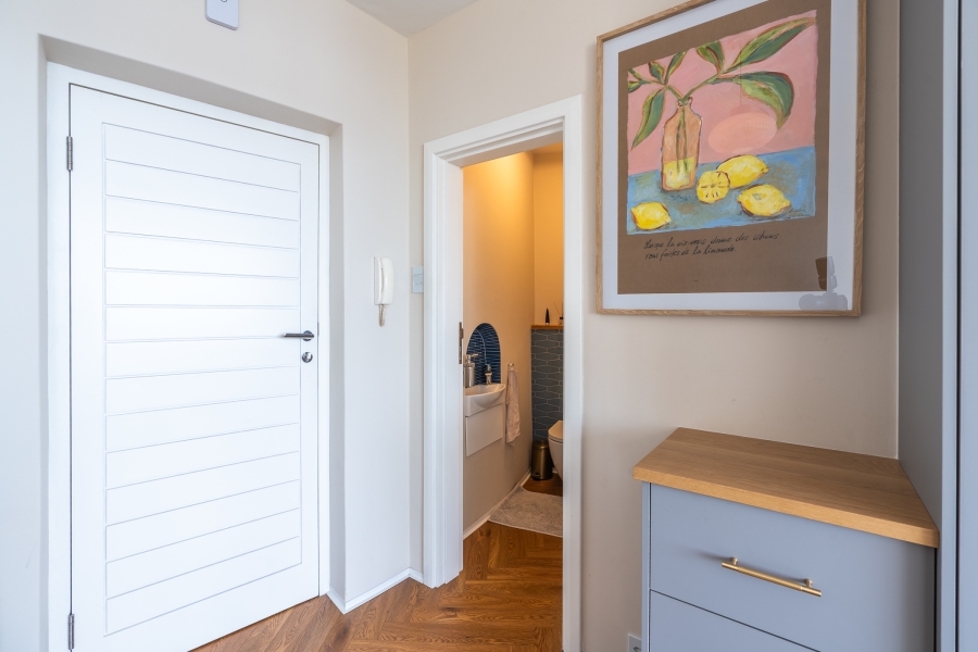 1 Bedroom Property for Sale in Vredehoek Western Cape